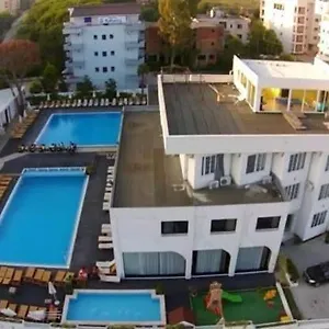 Sunborn Отель